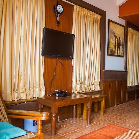 Casa Tropicana - Hotel & Homestays Панаджи Екстериор снимка