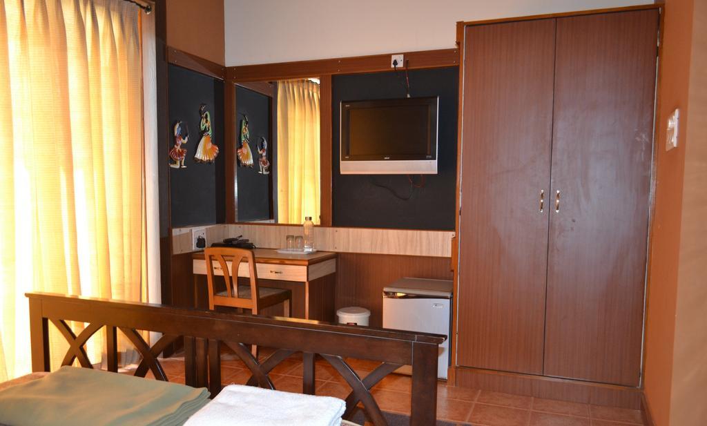 Casa Tropicana - Hotel & Homestays Панаджи Екстериор снимка
