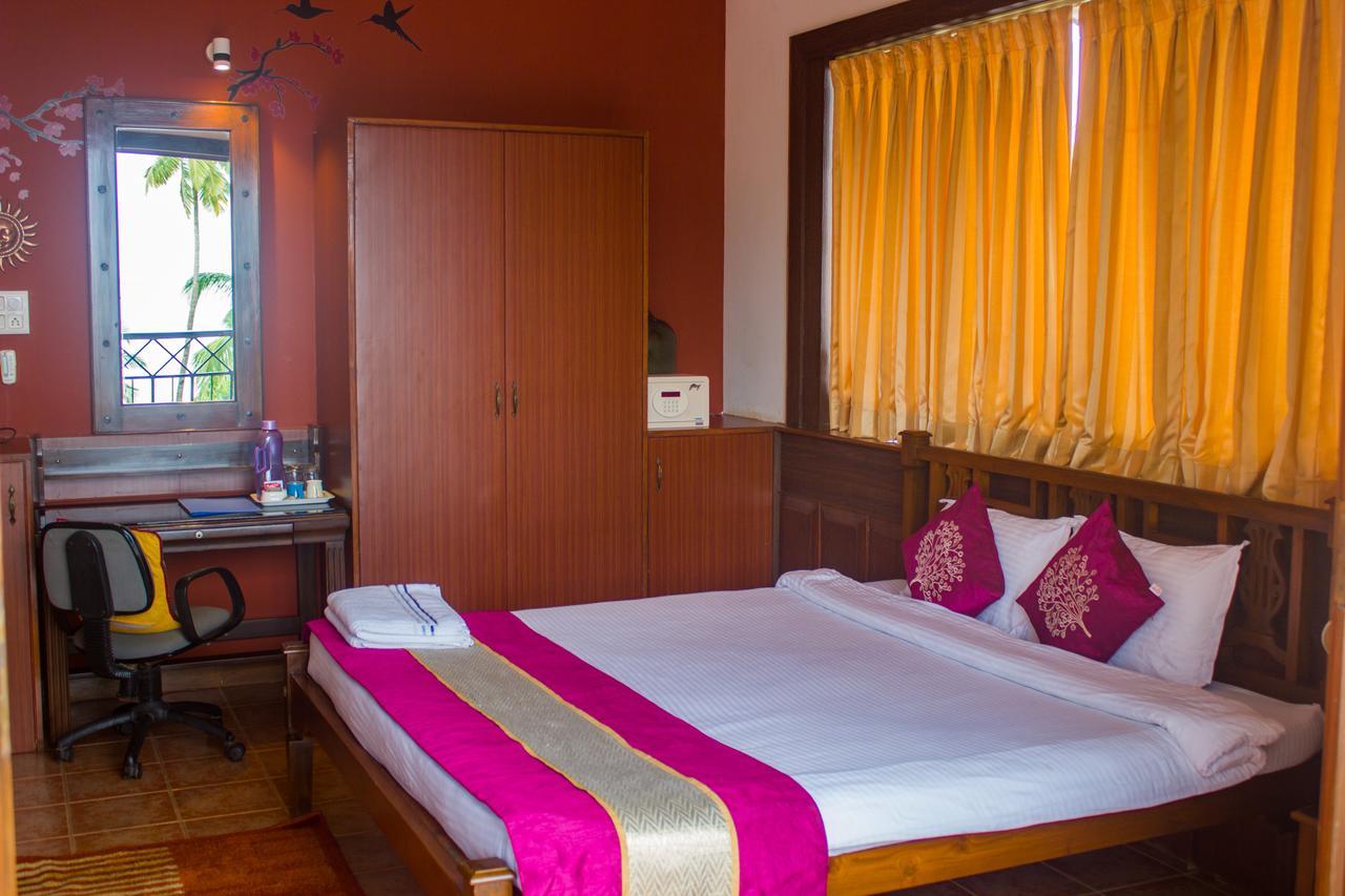 Casa Tropicana - Hotel & Homestays Панаджи Екстериор снимка
